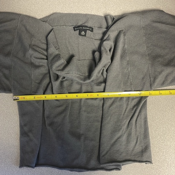 Gray cropped lightweight sweater - Picture 3 of 6